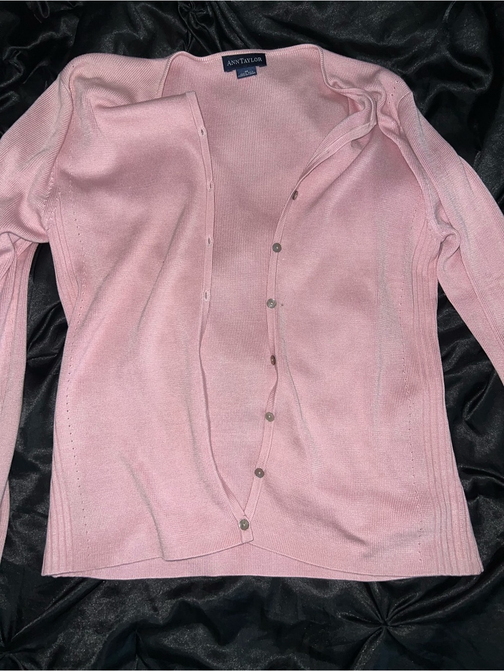 Ann Taylor pink cardigan dainty, size M #preppy #oldmoney #classy stitching pull